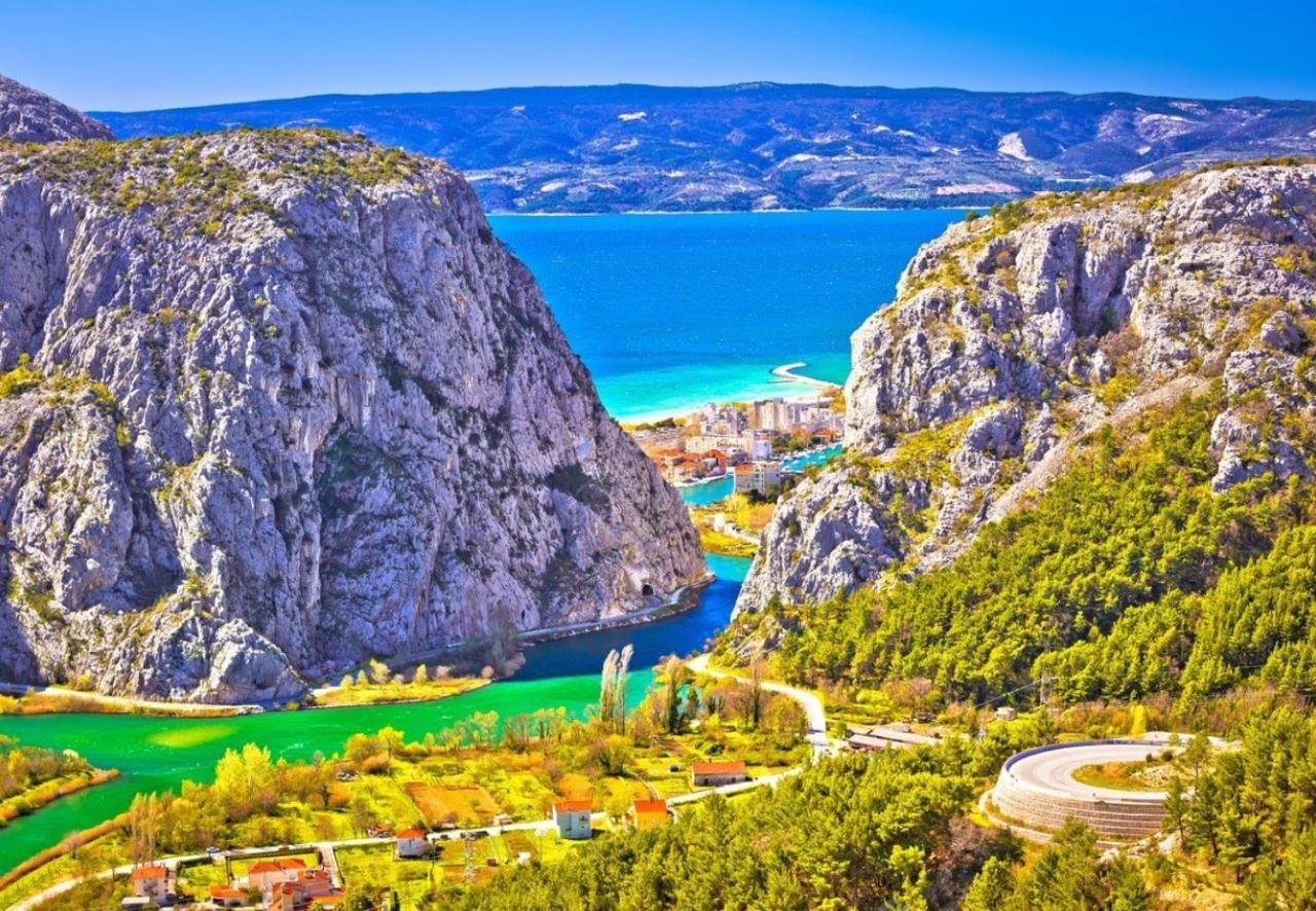 Central Alley Omiš Dış mekan fotoğraf